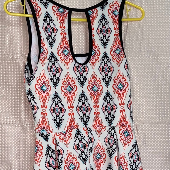 Light Spring dress! - Picture 6 of 6